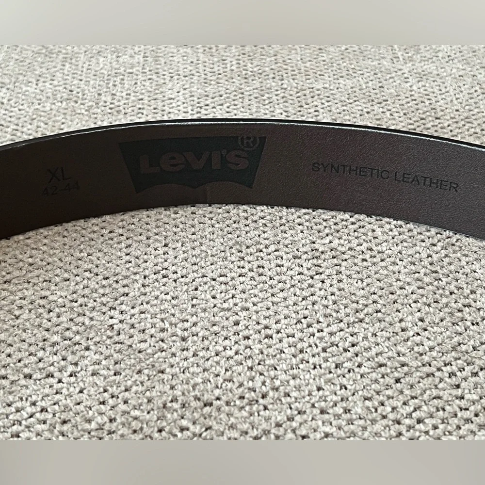 Levi’s Vegan Leather Belt‎ 42/44